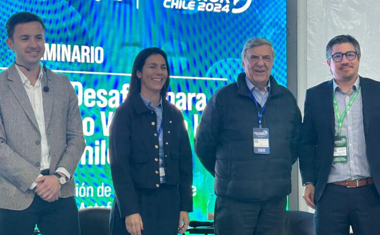  Carlos Busso participó de seminario en Exponor para abordar el panorama del hidrógeno verde en Chile