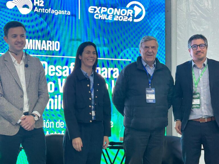 Carlos Busso participó de seminario en Exponor para abordar el panorama del hidrógeno verde en Chile